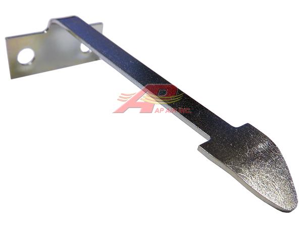 Air Filter Door Secondary Catch - 320-51023