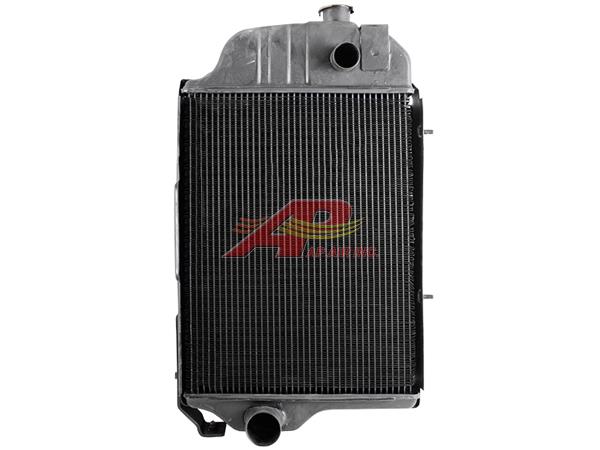 AT20849 - John Deere Radiator