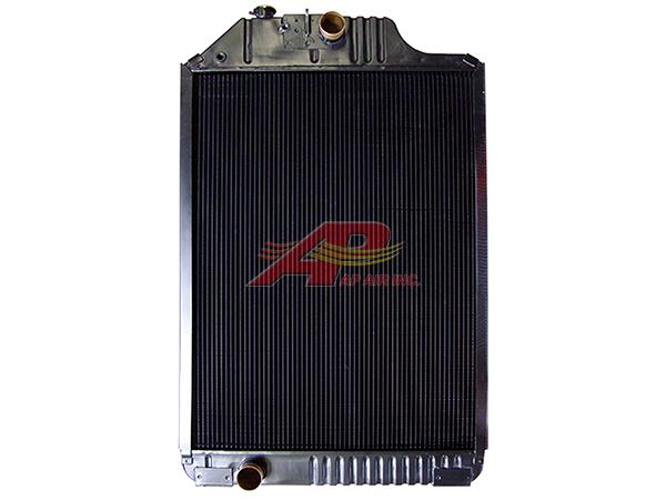 RE21557 - John Deere Radiator