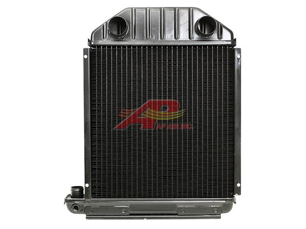 957E8005 - Ford/New Holland Radiator