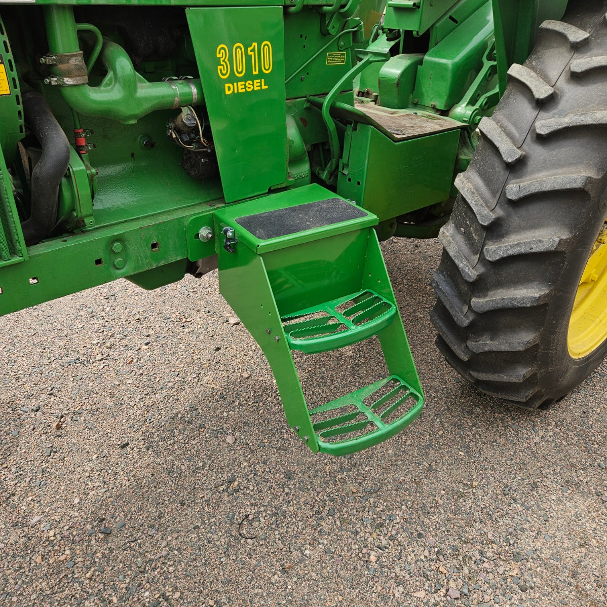 Compact Tractor Step John Deere 10-20 series step with battery box – P-Fab Manufacturing
